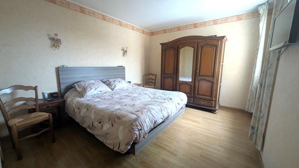 ACHAT-VENTE Pavillon SAINT-BERTHEVIN Type 7 proche Centre