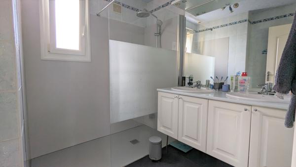 ACHAT-VENTE Pavillon SAINT-BERTHEVIN Type 7 proche Centre