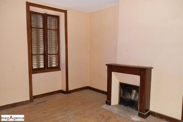 Maison à LAGRAULIERE, 19700 - 8 pièces 150m²
