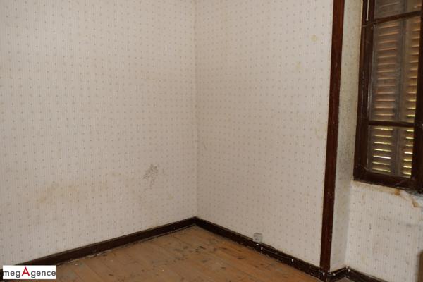 Maison à LAGRAULIERE, 19700 - 8 pièces 150m²