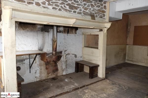 Maison à LAGRAULIERE, 19700 - 8 pièces 150m²