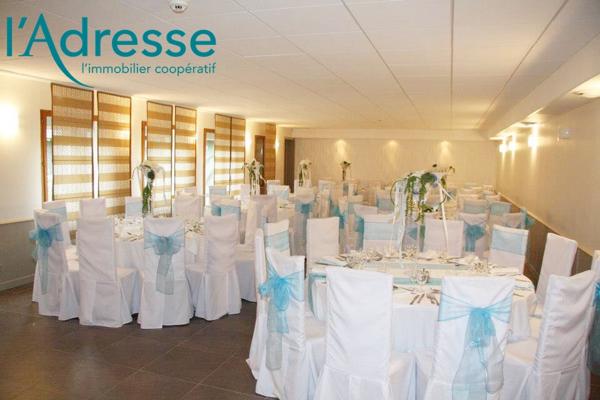 Mur et fond restaurant 250 m² + appartement 4 pièces