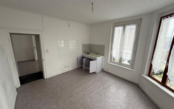 Maison à vendre    3 pièces •  Crécy-sur-Serre