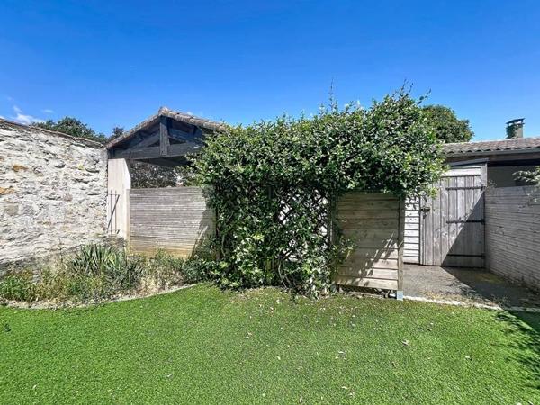 Maison à vendre 339 000 € Saint-Xandre 5 p 104 m² DPE B