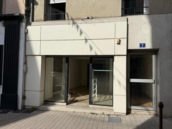 Local Commercial à louer à Aubenas