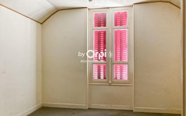 Maison à vendre    4 pièces • 100 m2 Montluçon