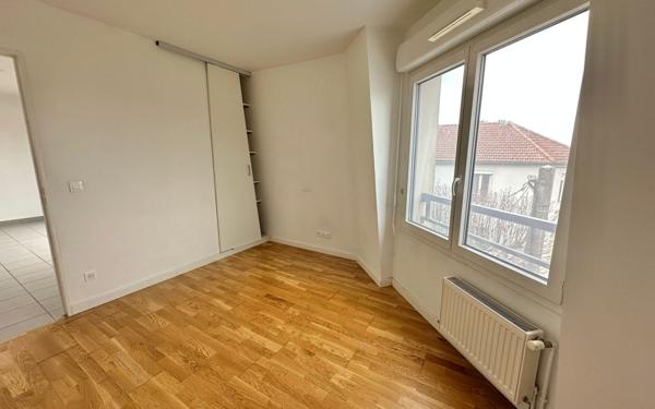 Appartement à louer    3 pièces •  Le Raincy