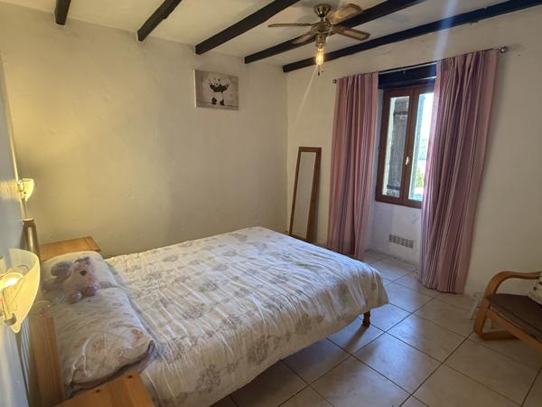 Penne-d'Agenais (47140) LOT ET GARONNE Secteur Penne d-Agenais Charmant Ensemble en Pierre avec Piscine avec hectare terrain