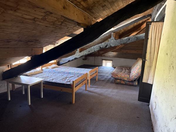 Penne-d'Agenais (47140) LOT ET GARONNE Secteur Penne d-Agenais Charmant Ensemble en Pierre avec Piscine avec hectare terrain