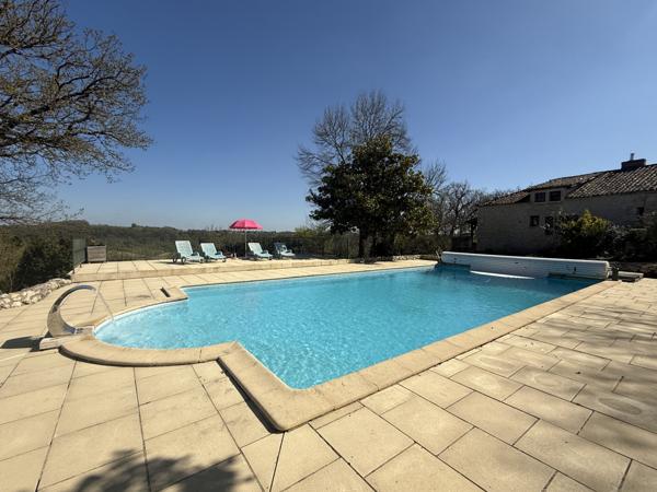 Penne-d'Agenais (47140) LOT ET GARONNE Secteur Penne d-Agenais Charmant Ensemble en Pierre avec Piscine avec hectare terrain