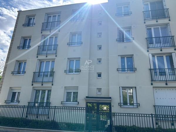 Appartement Maisons Laffitte 4 pièce(s) Loyer 1 530 €/mois charges comprises **  - Référence  13418