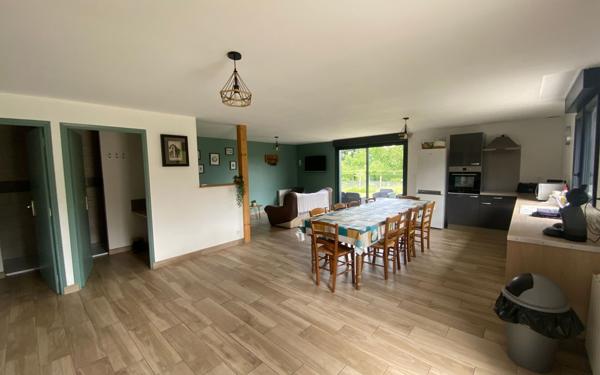 Maison à vendre    7 pièces •  La Ferrière-Bochard