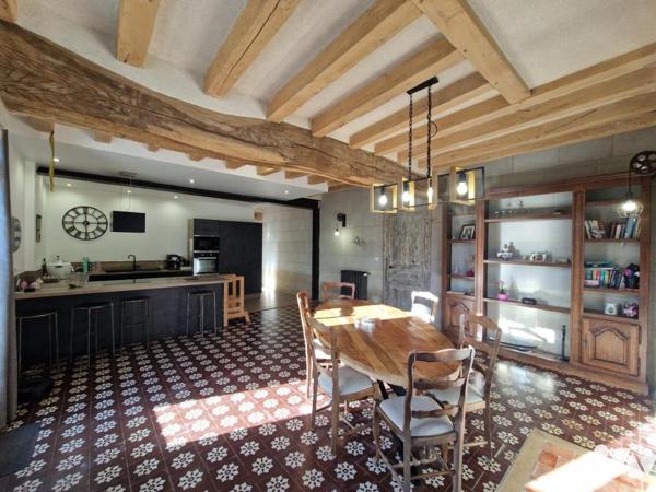 Charmante longère avec dépendances