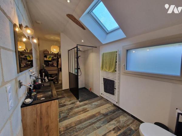 Charmante longère avec dépendances