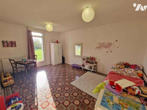 Charmante longère avec dépendances