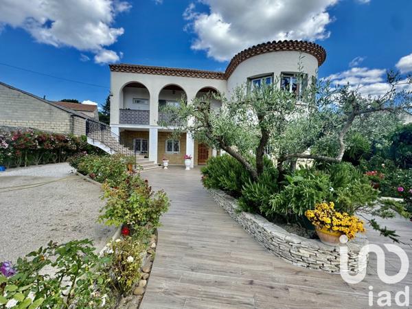 Maison d’architecte 7 pièces de 277 m² à Beaucaire (30300)