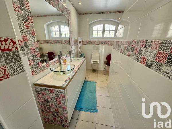 Maison d’architecte 7 pièces de 277 m² à Beaucaire (30300)