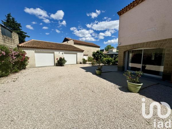 Maison d’architecte 7 pièces de 277 m² à Beaucaire (30300)