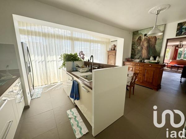 Maison d’architecte 7 pièces de 277 m² à Beaucaire (30300)