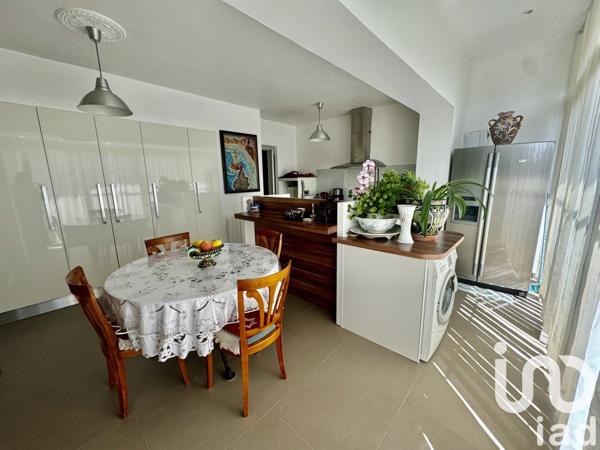 Maison d’architecte 7 pièces de 277 m² à Beaucaire (30300)