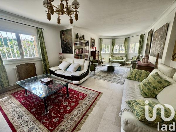 Maison d’architecte 7 pièces de 277 m² à Beaucaire (30300)