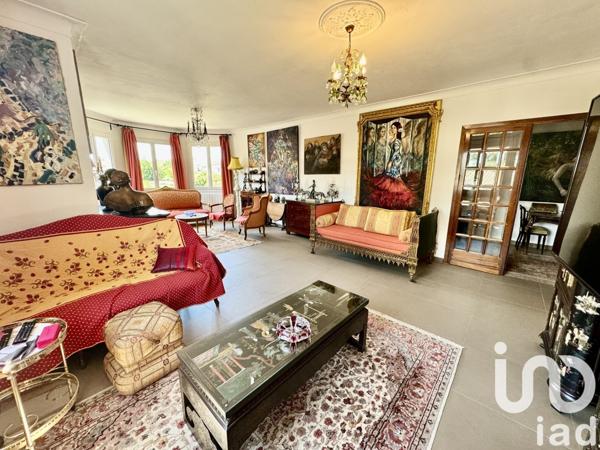 Maison d’architecte 7 pièces de 277 m² à Beaucaire (30300)