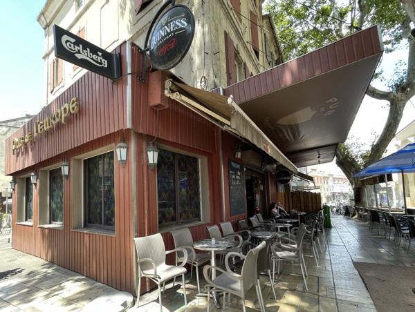 BAR - PUB  HYPERCENTRE  ISTRES: Fonds de commerce  Libre de brasseur