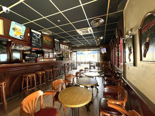 BAR - PUB  HYPERCENTRE  ISTRES: Fonds de commerce  Libre de brasseur