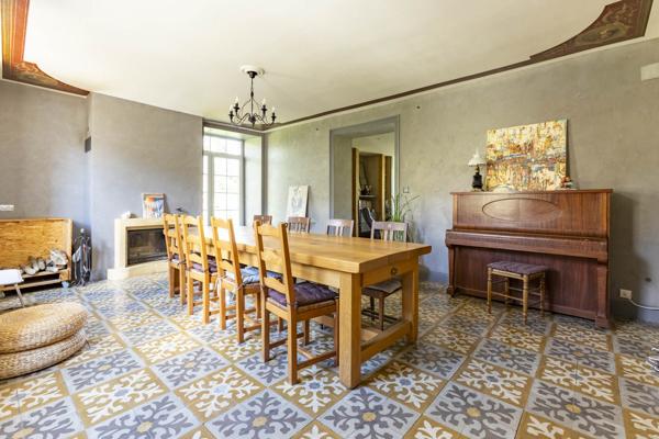 Belle maison de maître avec parc - REF. VM433