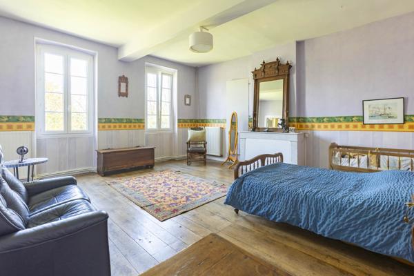 Belle maison de maître avec parc - REF. VM433