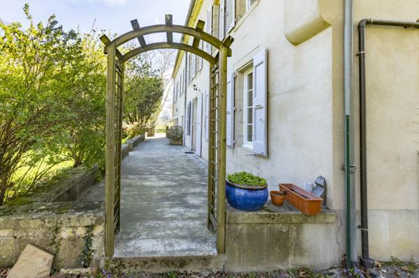 Belle maison de maître avec parc - REF. VM433