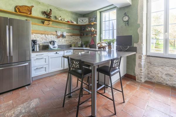 Belle maison de maître avec parc - REF. VM433