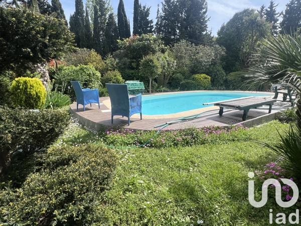 Maison à vendre 6 pièces 197 m² Châteauneuf-Grasse