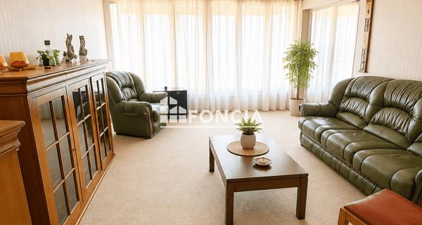 À vendre Appartement 5 pièces 92 m² - Guilherand-granges 07500