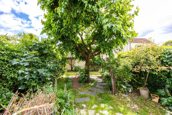 ECHOPPE DE PLAIN PIED AVEC JARDIN ET STATIONNEMENT A BORDEAUX CAUDERAN PRIMEROSE