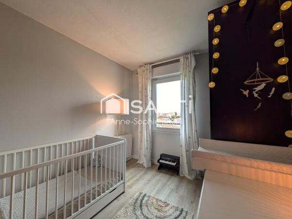 Quartier Petite Garenne. Appartement 3 pièces avec terrasse, parking et cave