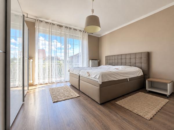 SABLON : Maison de ville 6 pièces 130m2