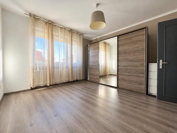 SABLON : Maison de ville 6 pièces 130m2