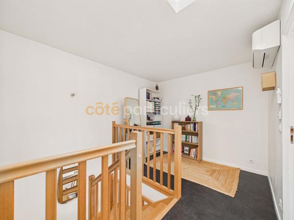 Vente
                Maison64 m² - 3 Pièces -
                    BORDEAUX (33200)