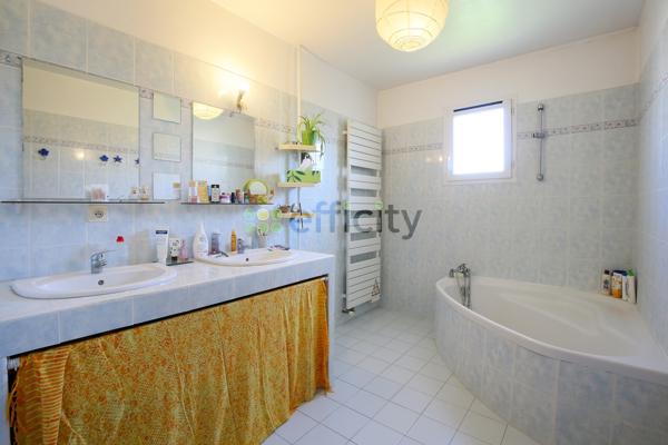 Maison 6 pièces - 154 m²