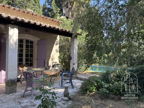 Maison provençale 226 m2 à rénover sur 5000 m2 de terrain