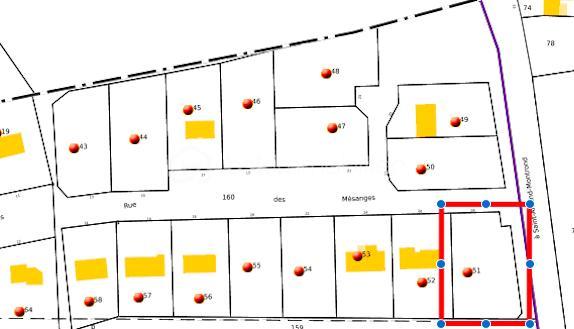 Vous avez un projet de construction ? Je propose à la vente, en exclusivité, 8 terrains à bâtir situés au sein d’un lotissement établi sur la commune de Vinon (18300). Les premières constructions ont été réalisées dès 2016 : vous vous installez ainsi dans un environnement calme, résidentiel et déjà structuré.

Caractéristiques des parcelles :
- Surfaces : Parcelles allant de 955 m² à 1170 m². Des surfaces pensées pour implanter confortablement votre maison individuelle tout en conservant un extérieur privatif agréable.
- Viabilisation : Terrains viabilisés. L’assainissement individuel est à prévoir.
- Liberté de construction : Libre choix du constructeur pour vous permettre de réaliser le projet qui correspond précisément à vos besoins et à votre budget.

Pourquoi s’implanter à Vinon ?
La commune offre un cadre de vie pratique et organisé pour les familles, avec des services essentiels à proximité :
- Scolarité : Organisation via un RPI intercommunal (maternelle, primaire et collège, avec les classes de CM1-CM2 à Vinon).
- Services aux familles : Garderie disponible de 7h30 à 18h30, cantine scolaire située à l’ESAT de Veaugues, et ramassage scolaire.
- Vie locale : Présence sur la commune d'un café-restaurant et d'un service postal.
- Localisation : Commune dynamique rattachée à la Communauté de Communes du Sancerrois, Pays Fort, Val de Loire.

En tant que mandataire, je suis à votre disposition pour vous transmettre les plans et les modalités d’acquisition de chaque lot.
Vous souhaitez obtenir des renseignements complémentaires ou organiser une visite ?
Je suis à votre entière disposition.