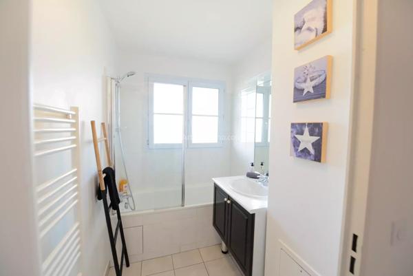 Vente                                                      Appartement
                        
                     3 pièces                      63 m2                     à Serris