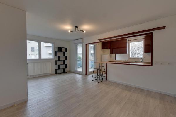 VASTE 2 PIÈCES + CUISINE DE 50M² ECHIROLLES RUE PAUL HÉROULT