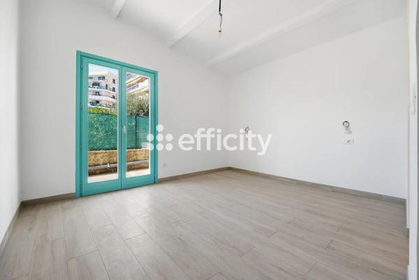 Maison
         4 pièces
        - 120 m² Bien prestige 983 000 € *