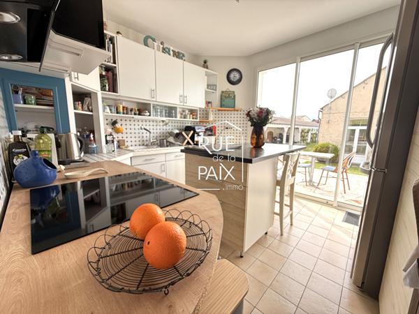 86100 CHATELLERAULT Maison Chatellerault 7 pièce(s) 229 m2