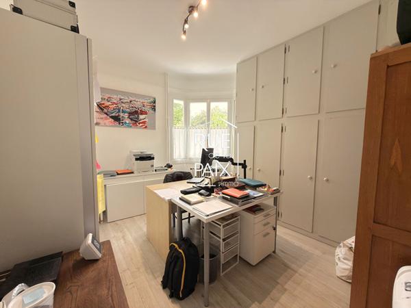 86100 CHATELLERAULT Maison Chatellerault 7 pièce(s) 229 m2