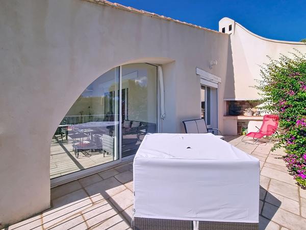 Saint-Aygulf, Maison individuelle 4 chambres piscine vue mer