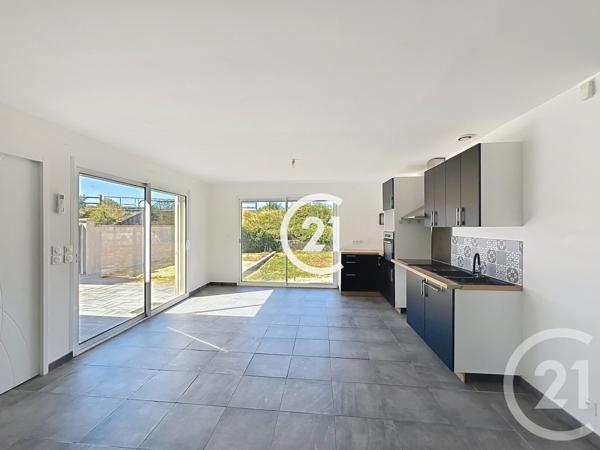 Maison à vendre  5 pièces - 118 m 2   COGNAC  - 16
