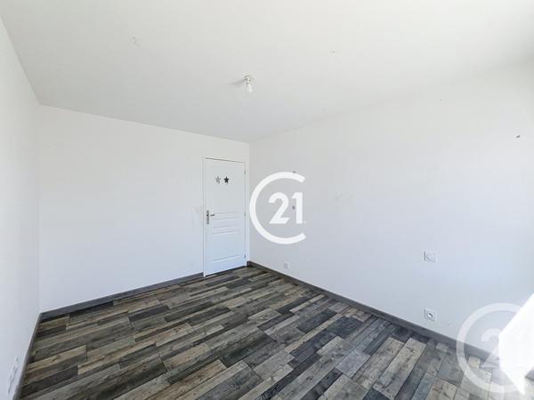 Maison à vendre  5 pièces - 118 m 2   COGNAC  - 16